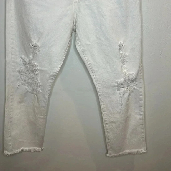 LEVI'S PREMIUM WEDGIE STRAIGHT RED TAG DISTRESSED CROPPED JEAN - Picture 3 of 10